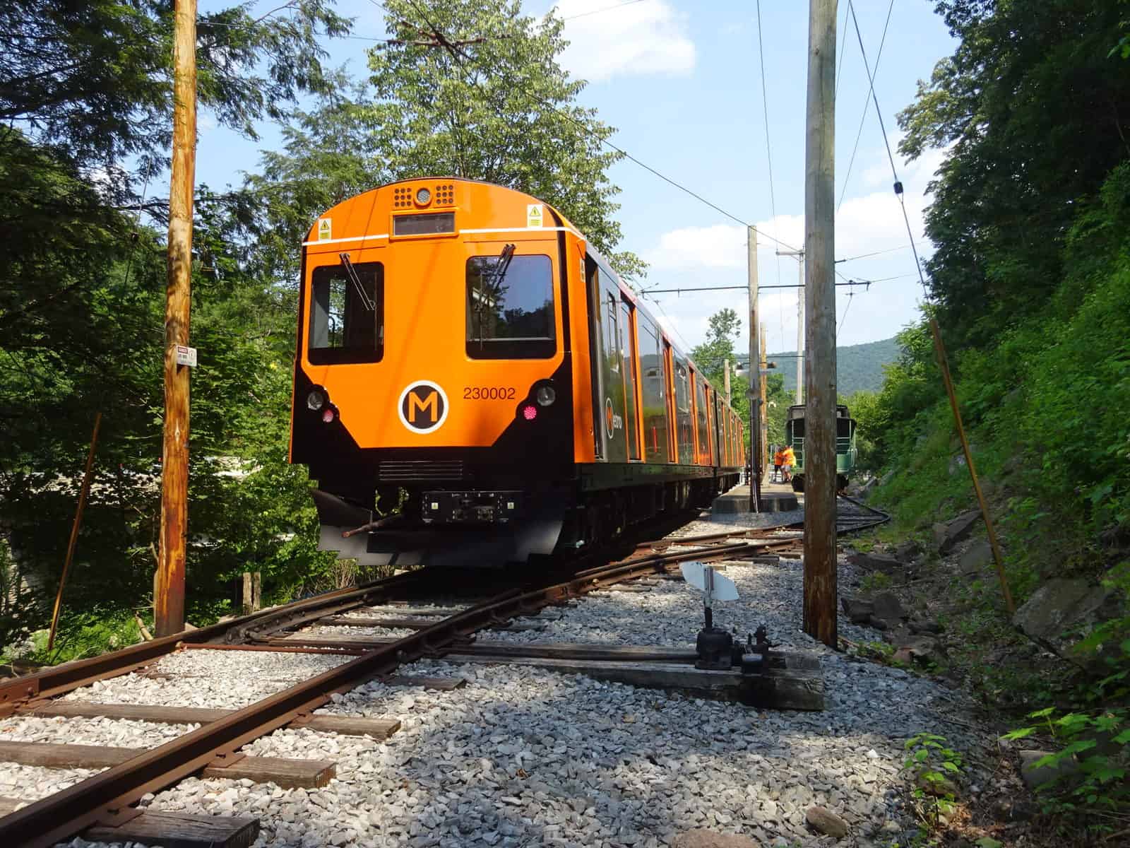 Op-ed: A battery-operated train is the best alternative to the Dinky