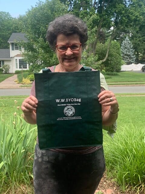West Windsor tote give-away event aims to encourage use of reusable bags