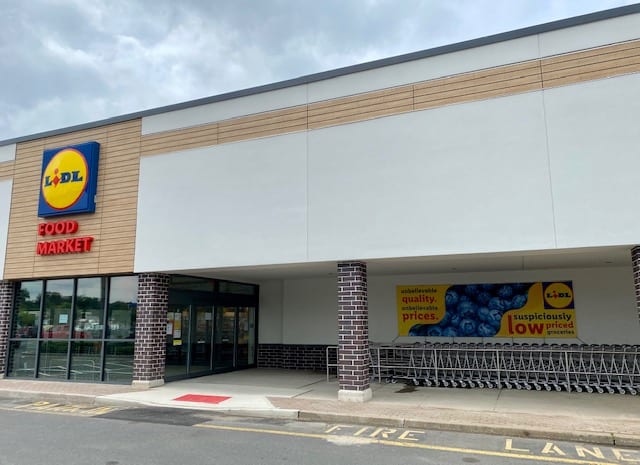 New grocery store to open at the Lawrence Shopping Center on June 9